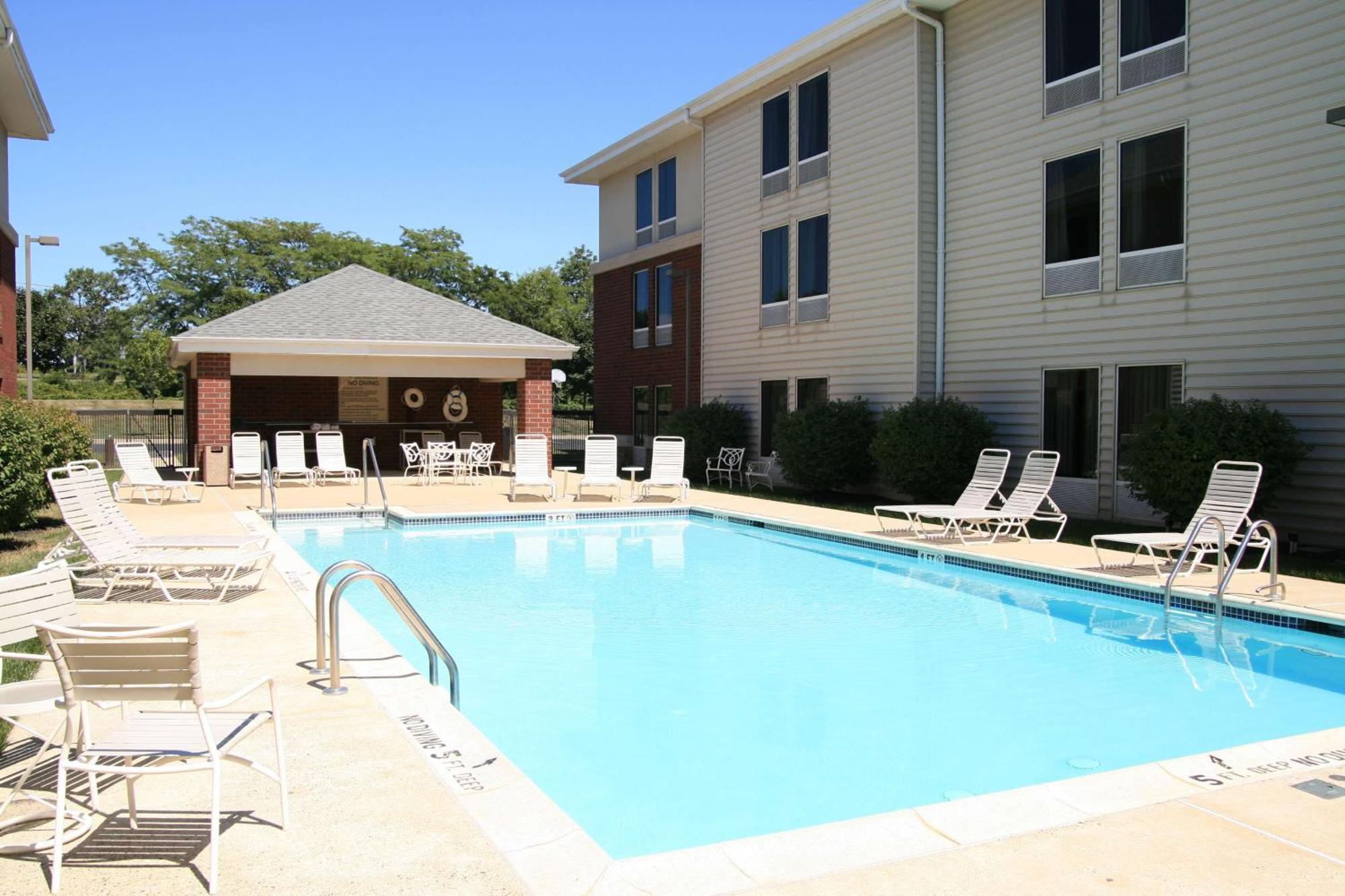 Hampton Inn & Suites Newtown Yardley Exterior foto