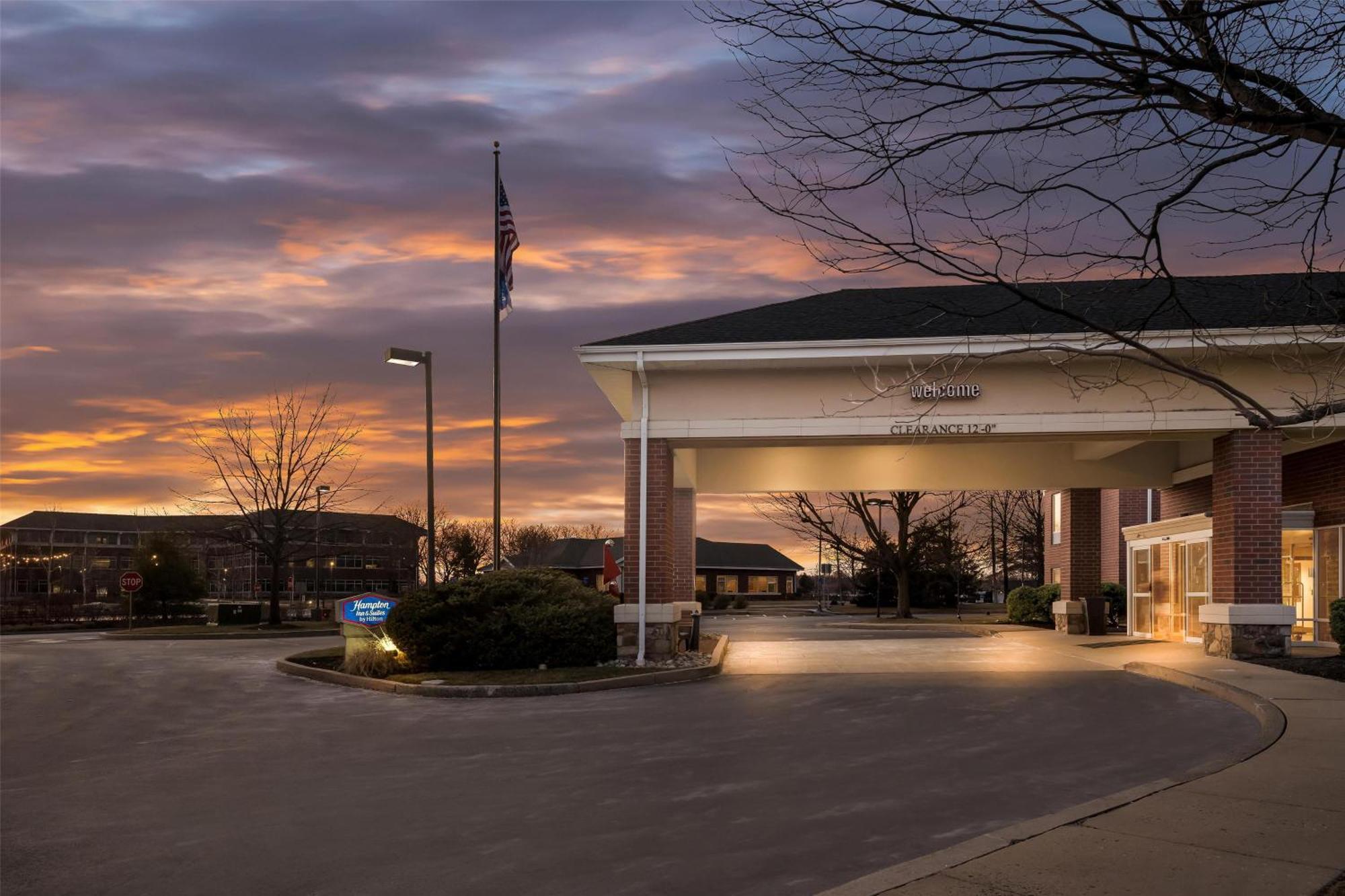 Hampton Inn & Suites Newtown Yardley Exterior foto