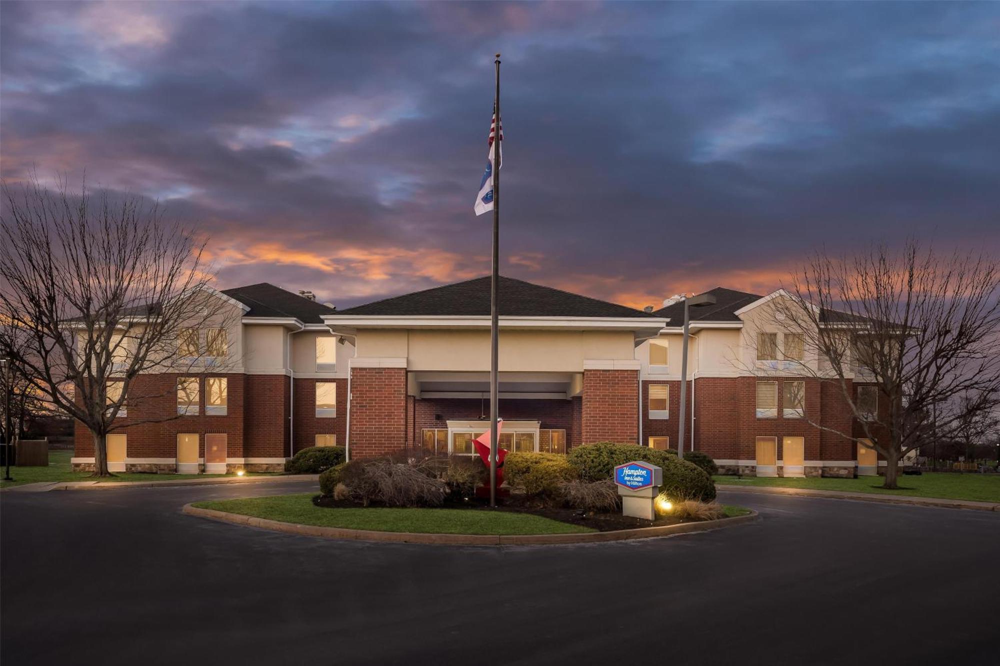 Hampton Inn & Suites Newtown Yardley Exterior foto